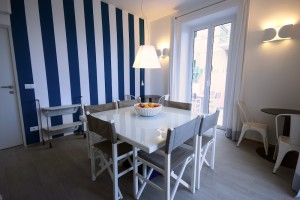 2CADETOBIA-300x200